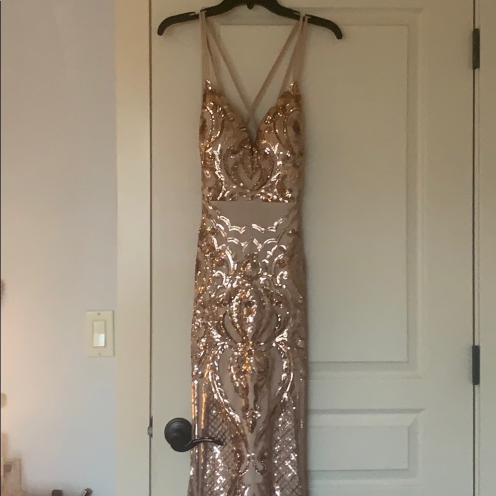 Fitted Sequin Prom Dress!💫🥂